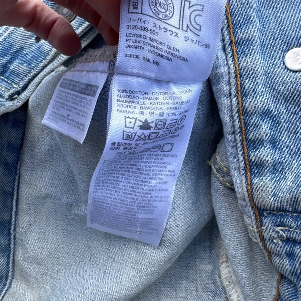 Levis's Denim Trucker Jacket Men Light Wash Blue Size Medium - Picture 5 of 6